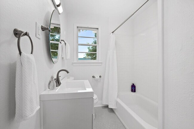 Building Photo - 116 San Marco Ave