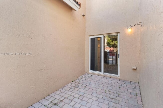 Building Photo - 2332 SE 16th Pl