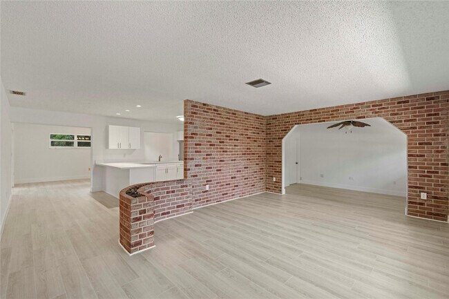 Building Photo - 16900 SW 62nd St