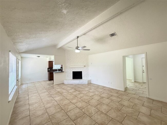 Building Photo - 10715 Sagewillow Ln