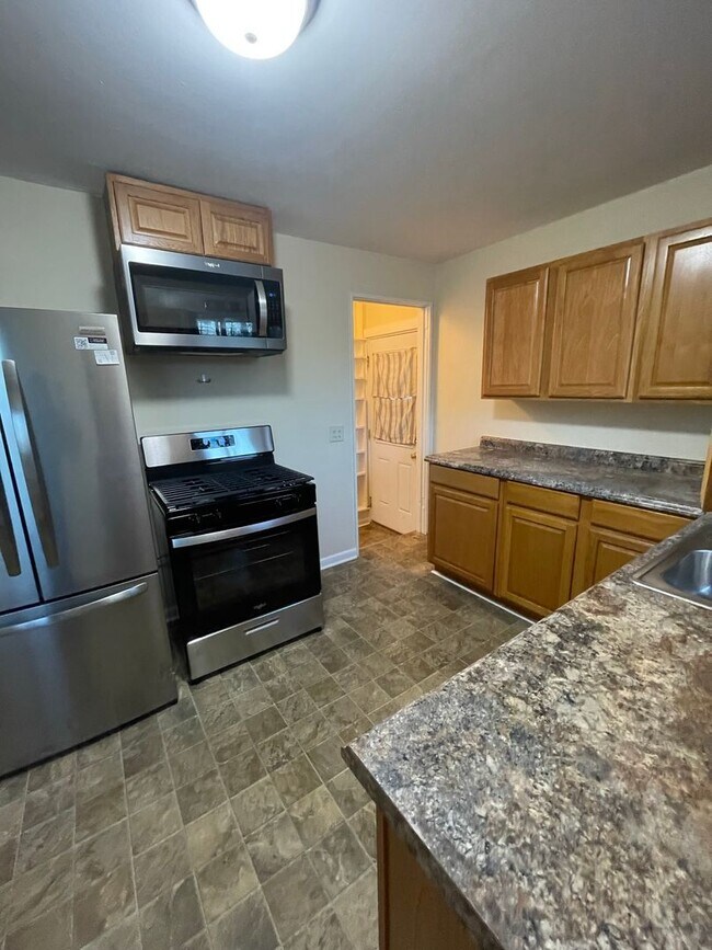 Building Photo - Three Bedroom Ranch Home - AA/Pittsfield Township