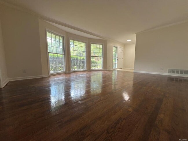 Building Photo - 1406 Beaumont Dr