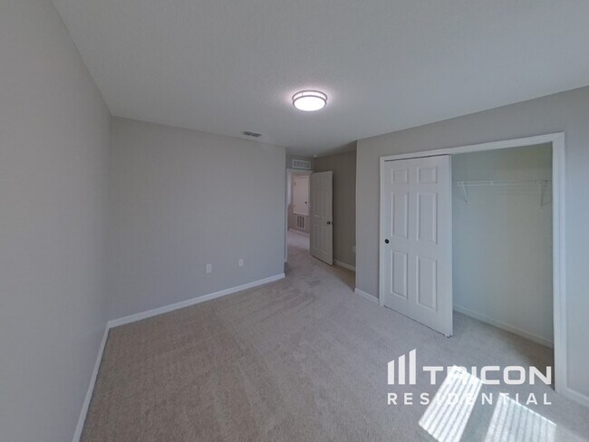 Building Photo - 10710 Southern Forest Dr