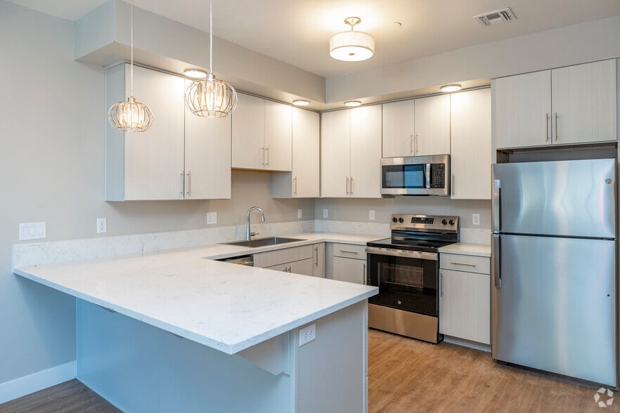 2BR, 2BA - 1,041SF - Kitchen - WELCOME TO 1965 MOUNTAIN VIEW