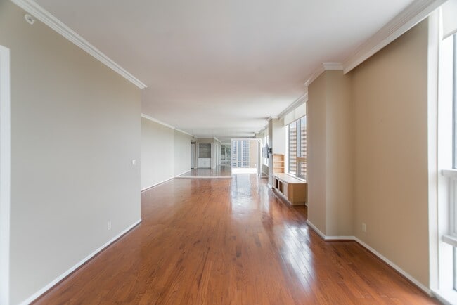 Building Photo - 5100 San Felipe St