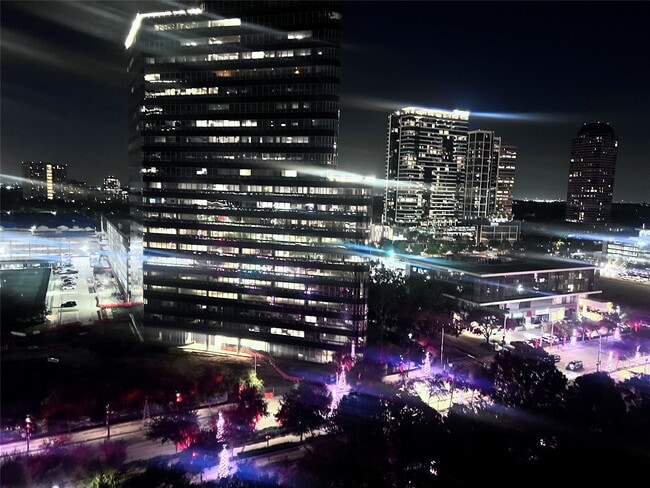 Building Photo - 1901 Post Oak Blvd