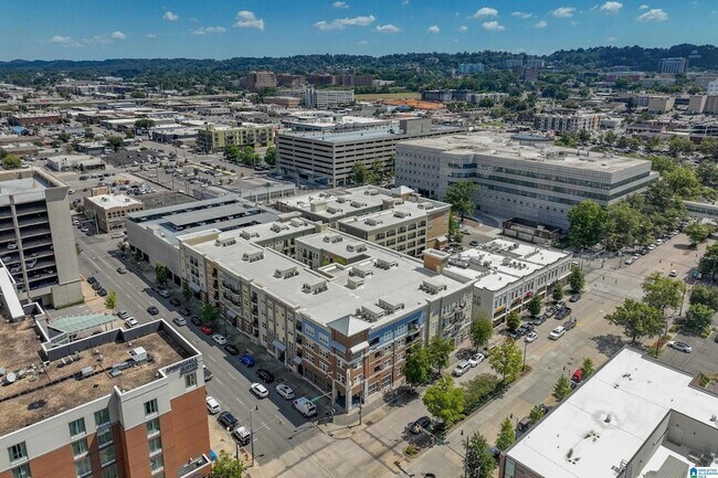 Building Photo - 2020 5th Ave S