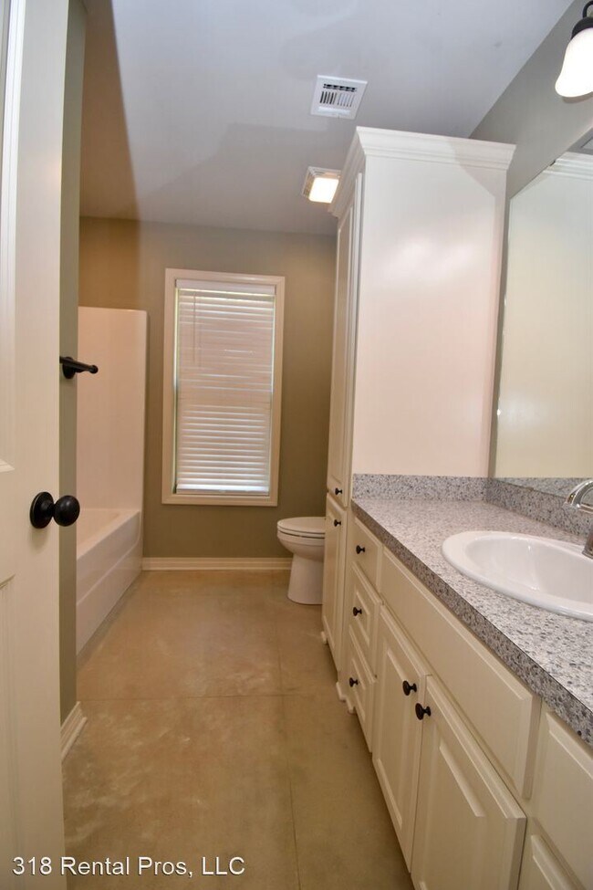 Building Photo - 3 br, 2 bath House - 102 Meadows Drive