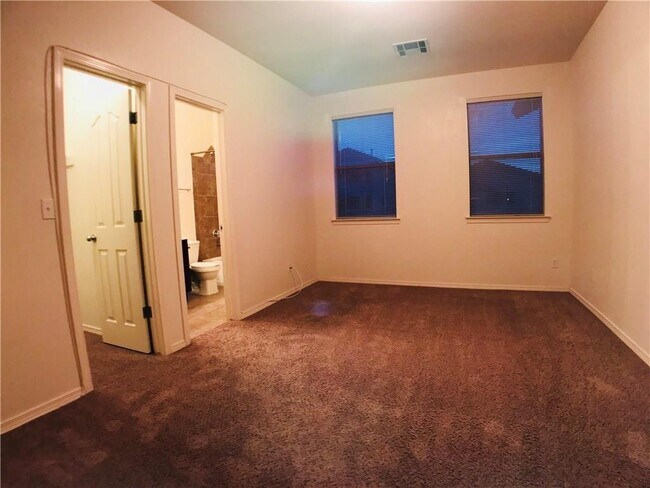 Building Photo - 13016 Stonington Ln