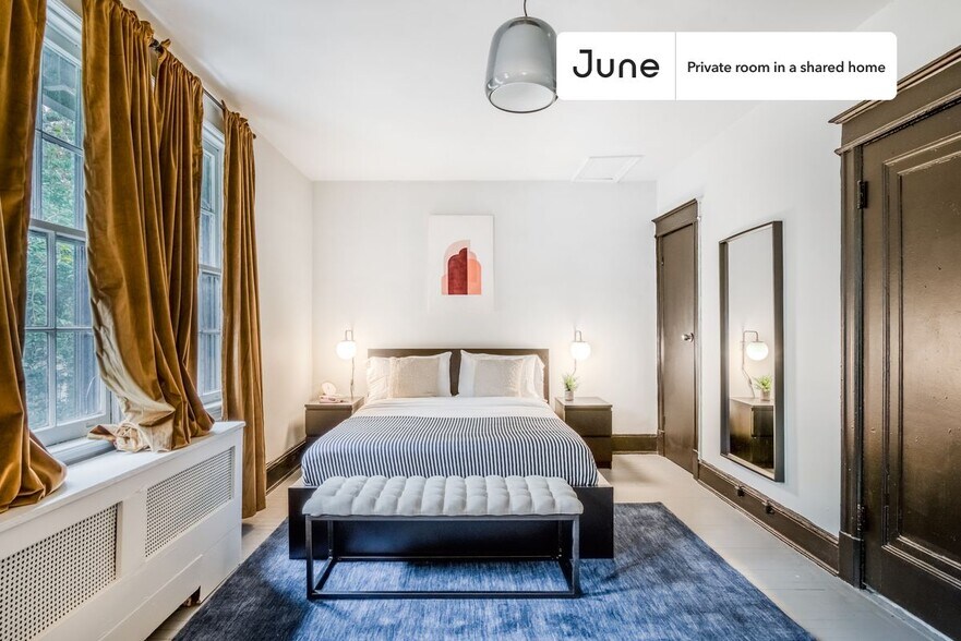 Primary Photo - Private bedroom in 5 bed/1 bath Home