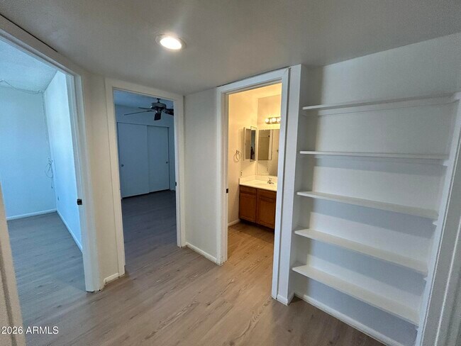 Building Photo - 2040 S Longmore