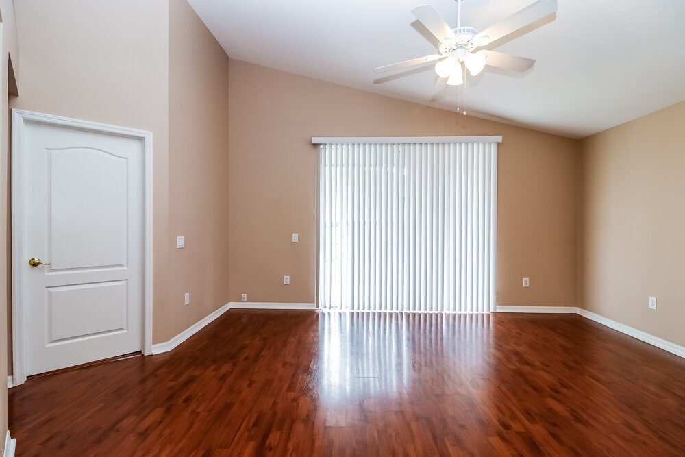 Building Photo - 30800 Birdhouse Dr