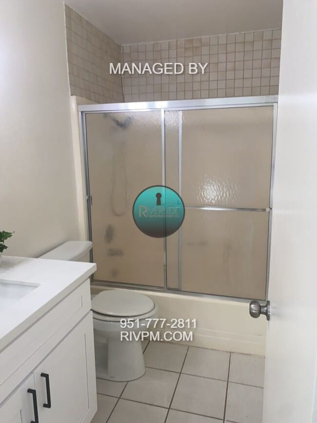 Building Photo - Spacious 2-Bedroom, 2-Bathroom Condo locat...