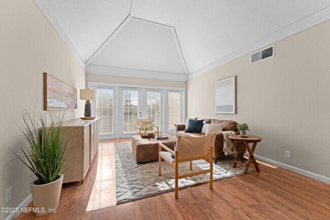 Building Photo - 6654 Bell Tower Ct
