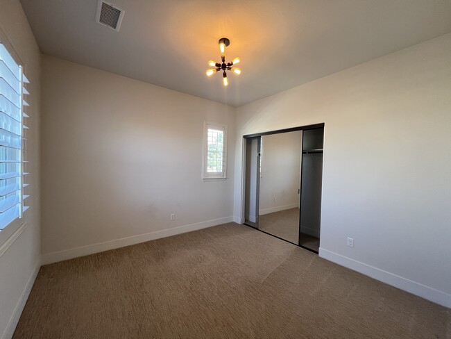 Guest Bedroom - 34189 Hourglass St