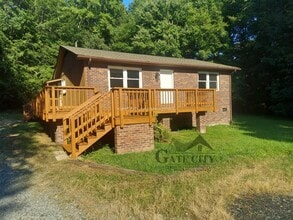 Building Photo - 3205 Pine Valley Rd