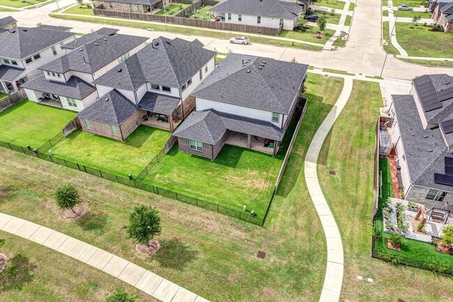 Building Photo - 29231 Red Rocks Pk Dr