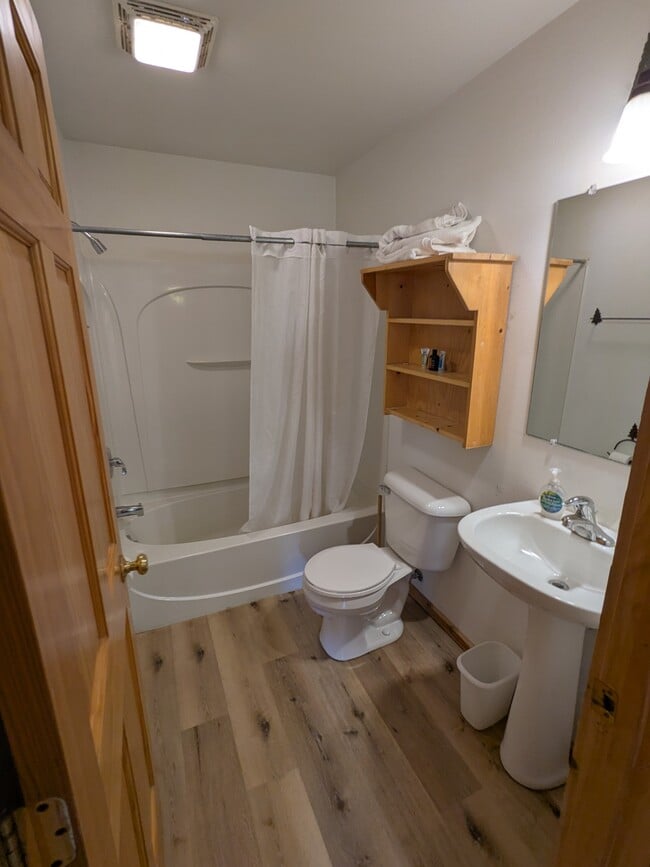 Building Photo - 721 Skatepark Court