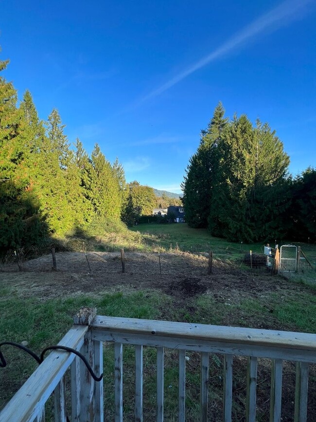 Building Photo - 2 bedroom rambler with Issaquah schools
