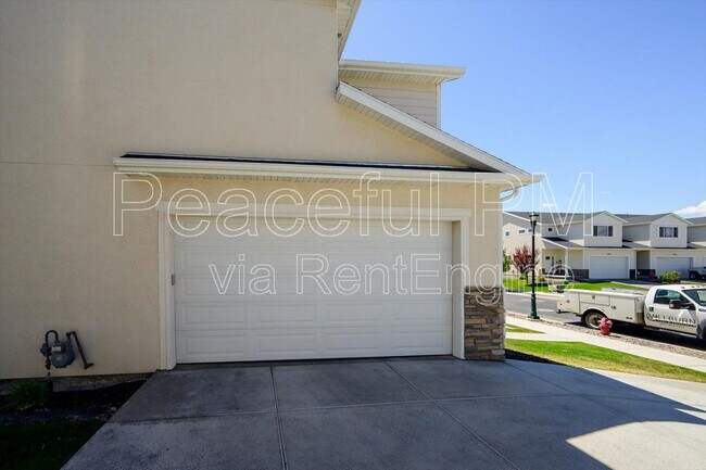 Building Photo - 8078 N Clydesdale Dr