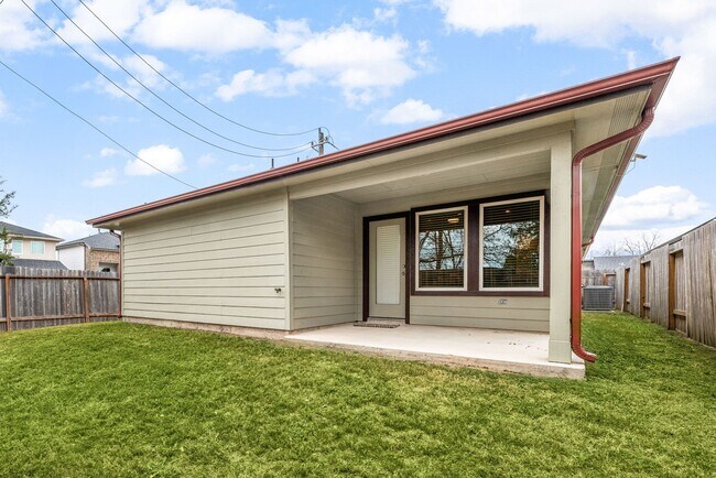 Building Photo - 12902 Wempe Wy