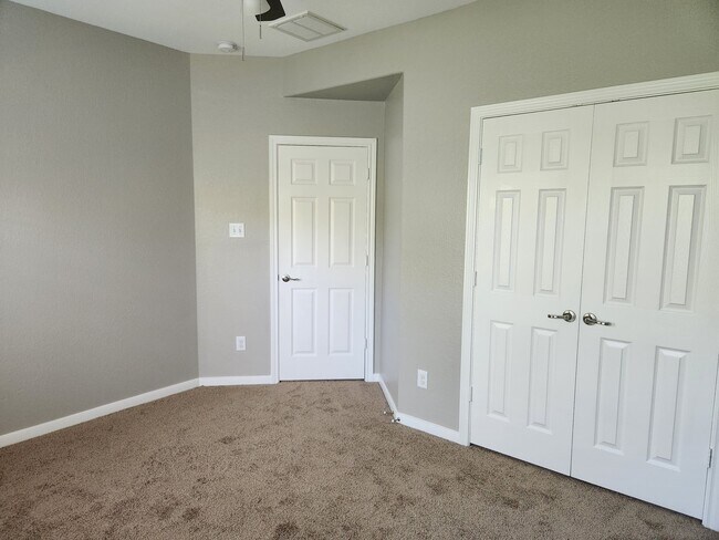 Building Photo - 20676 Oakhurst Meadows Dr