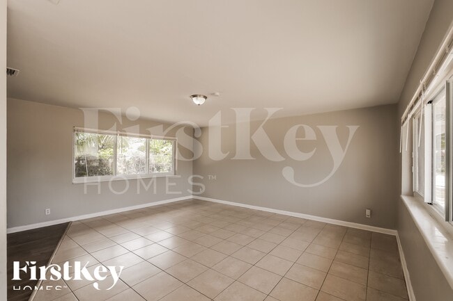 Building Photo - 1236 NW 18th St