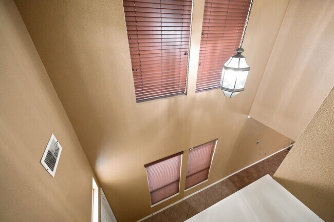 Building Photo - 16551 Pentonshire Ln