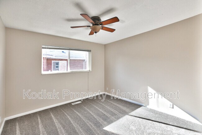 Building Photo - 2266 Brentwood Cir