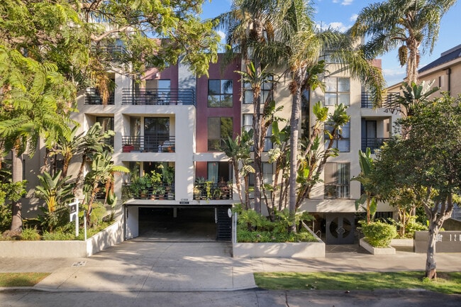 Primary Photo - 12000 Goshen Ave