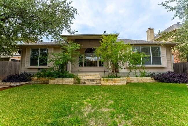 Building Photo - Alluring 3bd/2ba Lakeline Oaks Home in Cedar Park!