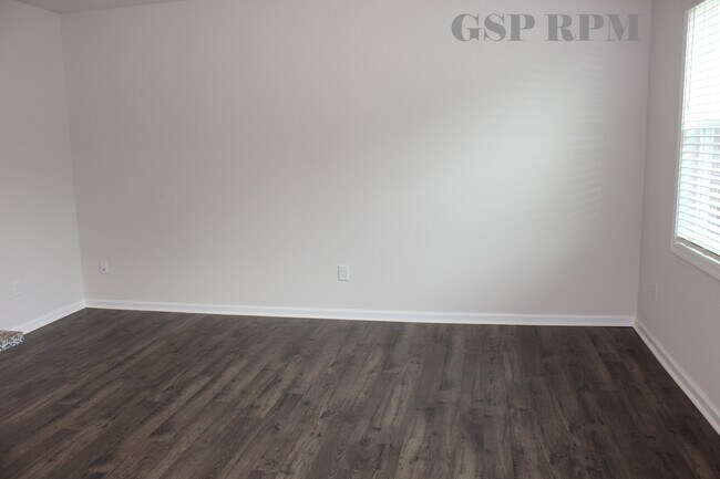 Building Photo - 17 Apricot Ln