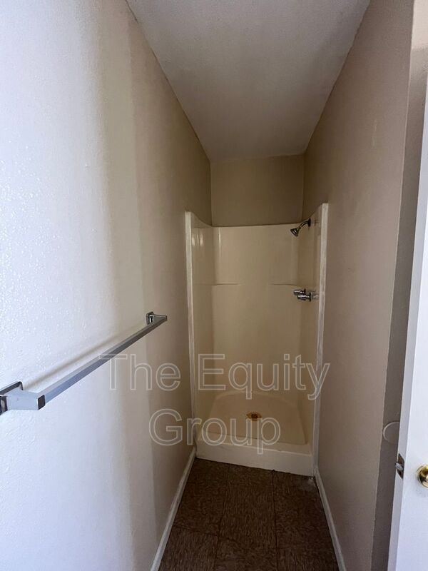 Building Photo - 9310 Rd 236