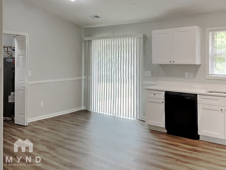 Building Photo - 140 Pebble Ridge Dr