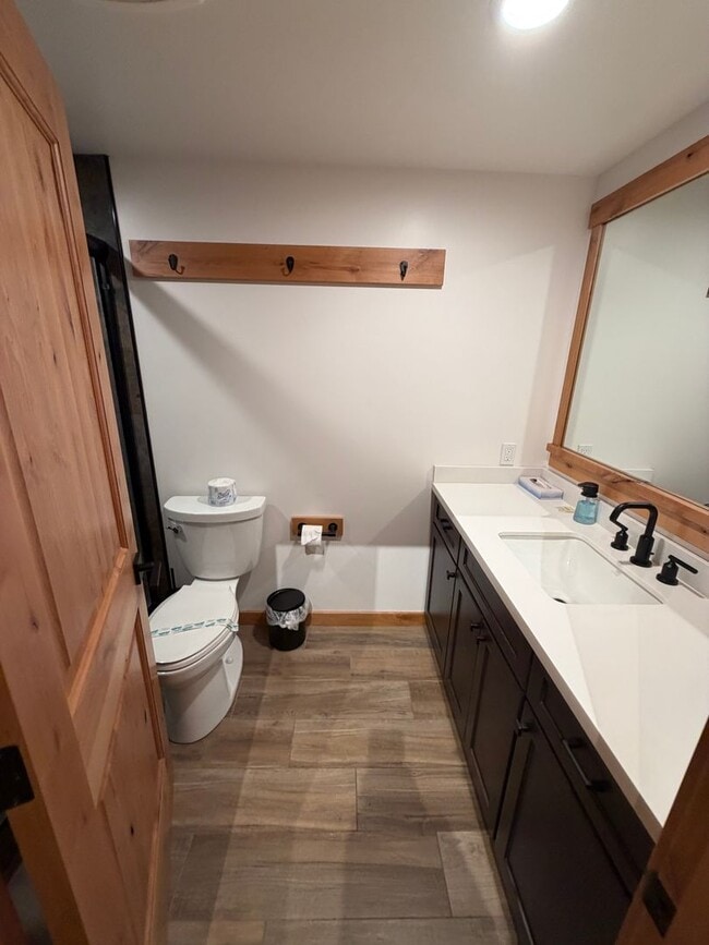 Building Photo - Fully Furnished 2 Bedroom + Loft, 2 Bath Mountain Retreat | Remodeled Sunny Slopes Home | 4-12 Mo...