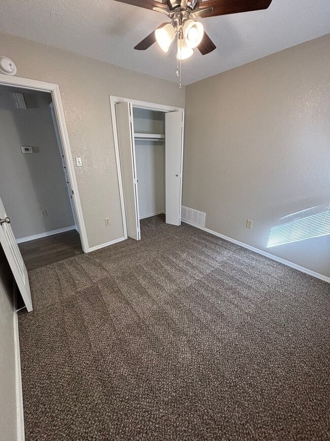 Building Photo - Beautifully remodeled with new paint, floo...