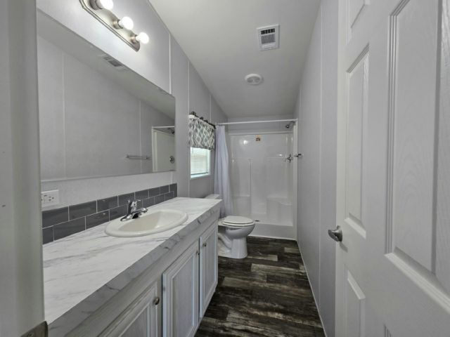 Building Photo - 104 Bush Ln