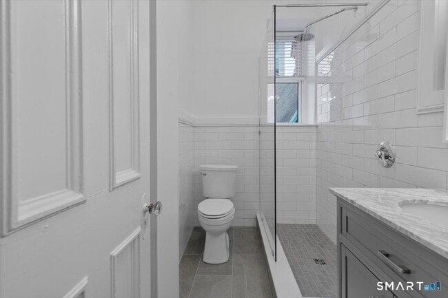 Building Photo - 284 Orange St