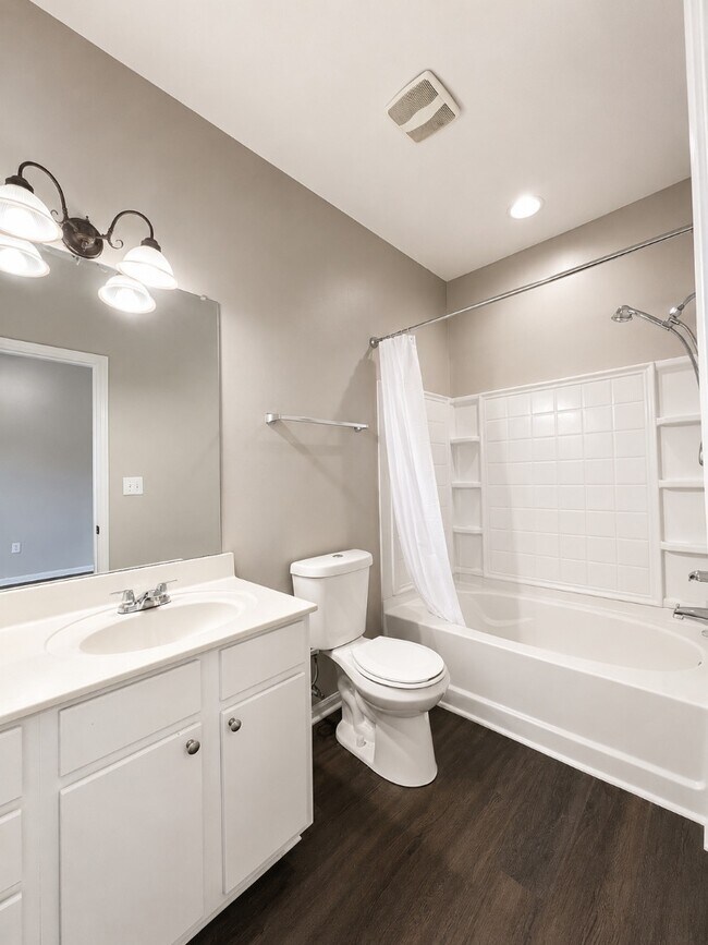 Building Photo - 239 Pine Meadows Cir