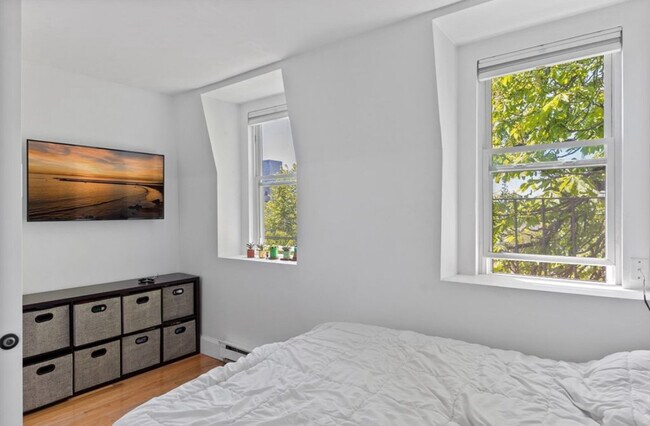 Building Photo - 208 Washington Ave