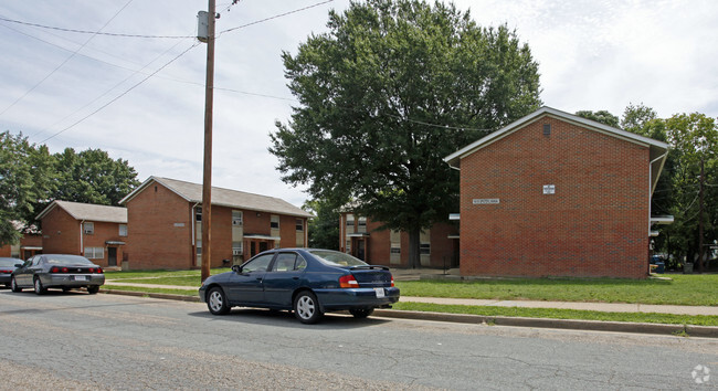Building Photo - Mosby Court