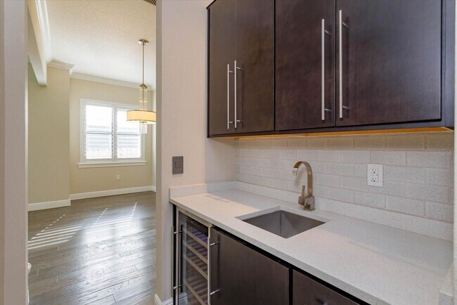 Building Photo - Modern Style Winter Park Home