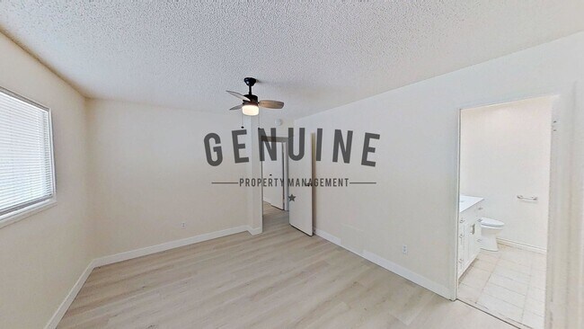 Building Photo - Cameo Ln Four-Plex