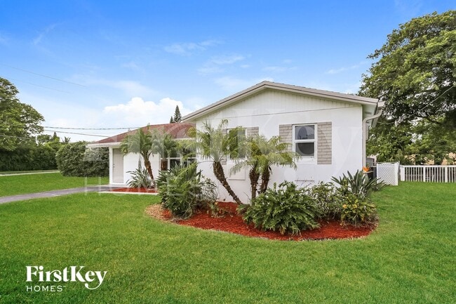 Building Photo - 6119 NW 18th Ct