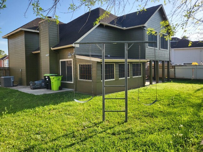 Building Photo - 14810 Rancho Vista Dr