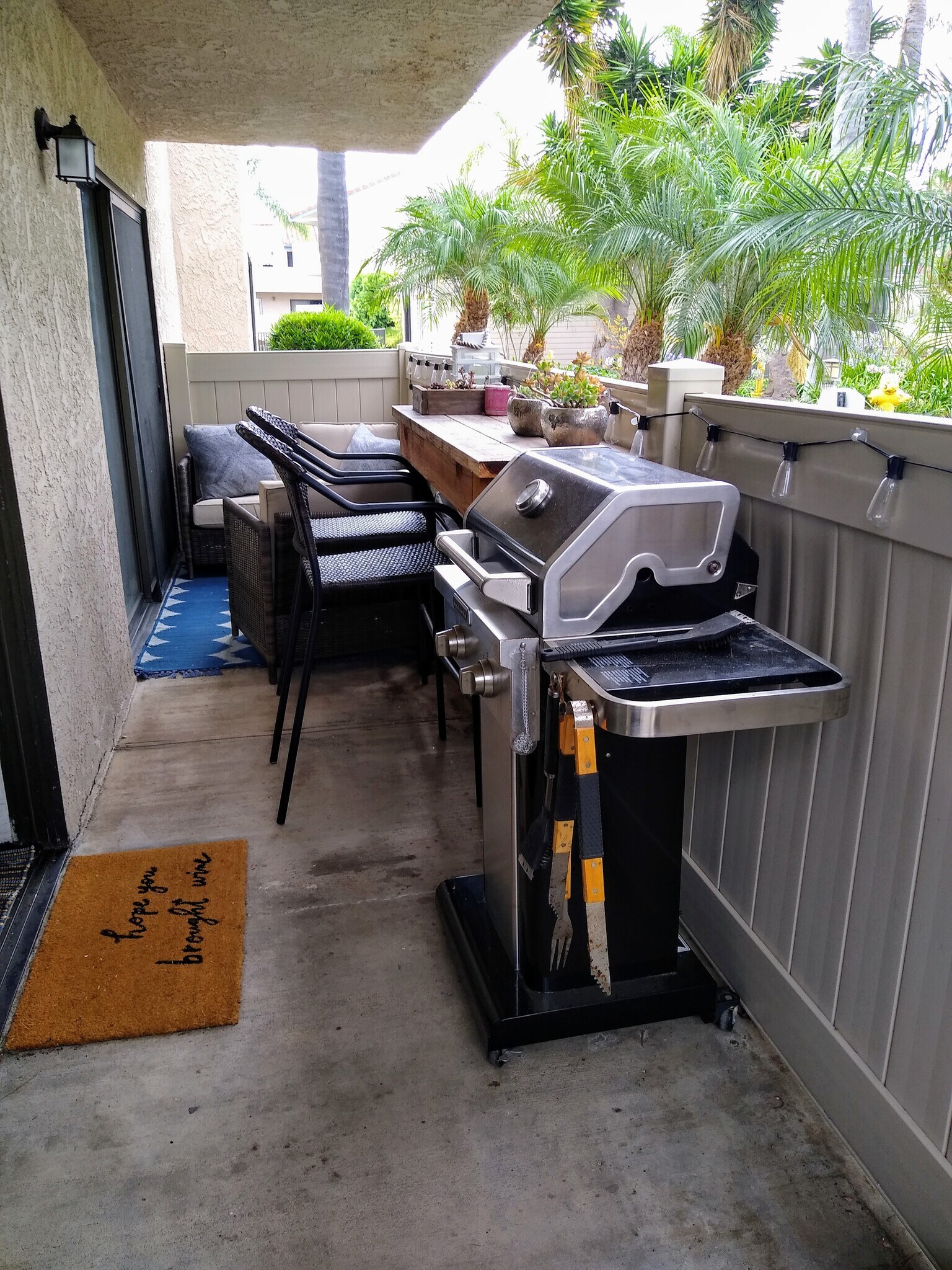 Building Photo - 2607 Pirineos Way