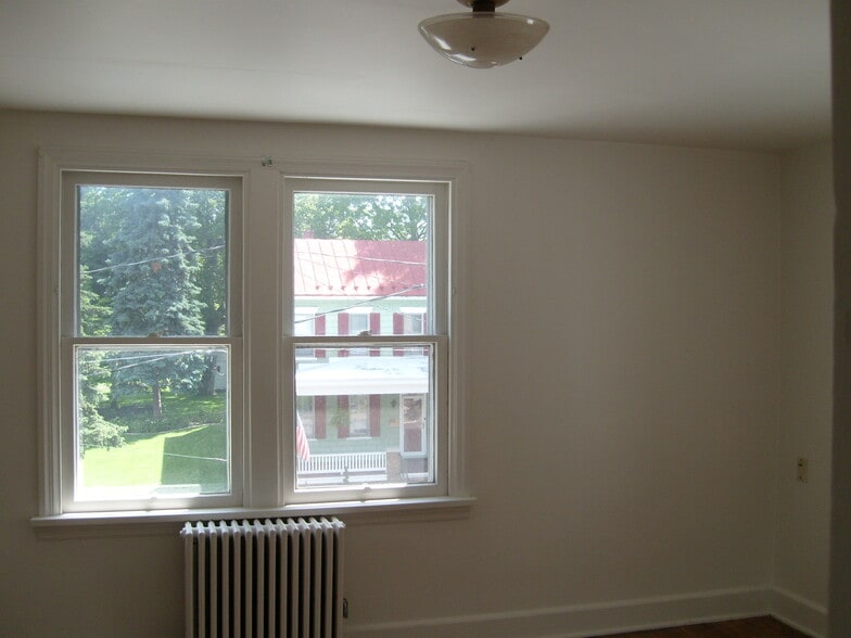 Building Photo - 416 S Frederick St