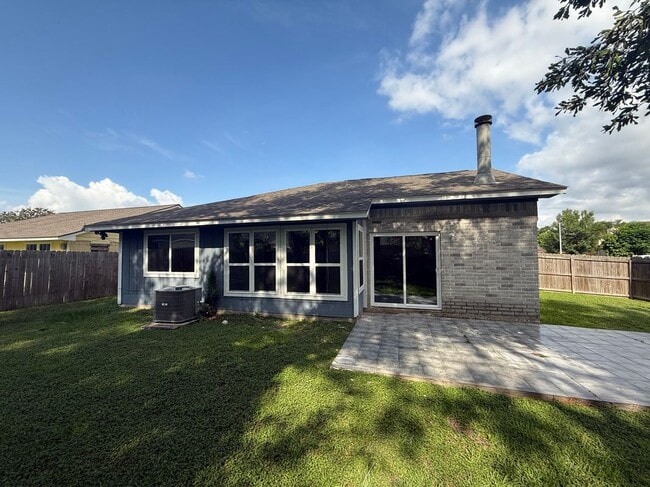 Building Photo - 6534 Lodgepole Rd