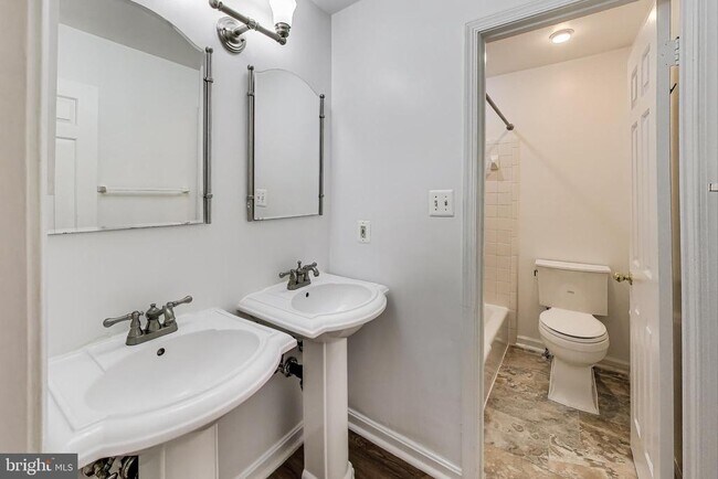 Building Photo - 10323 Snowpine Way