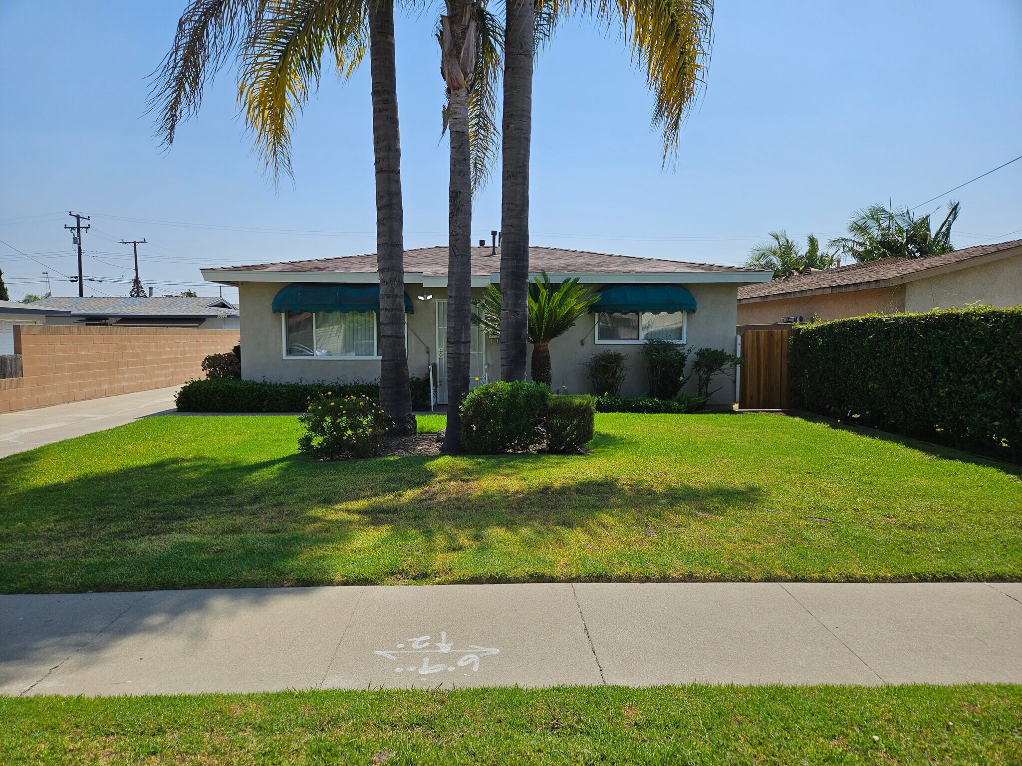 Building Photo - 13852 Milton Ave